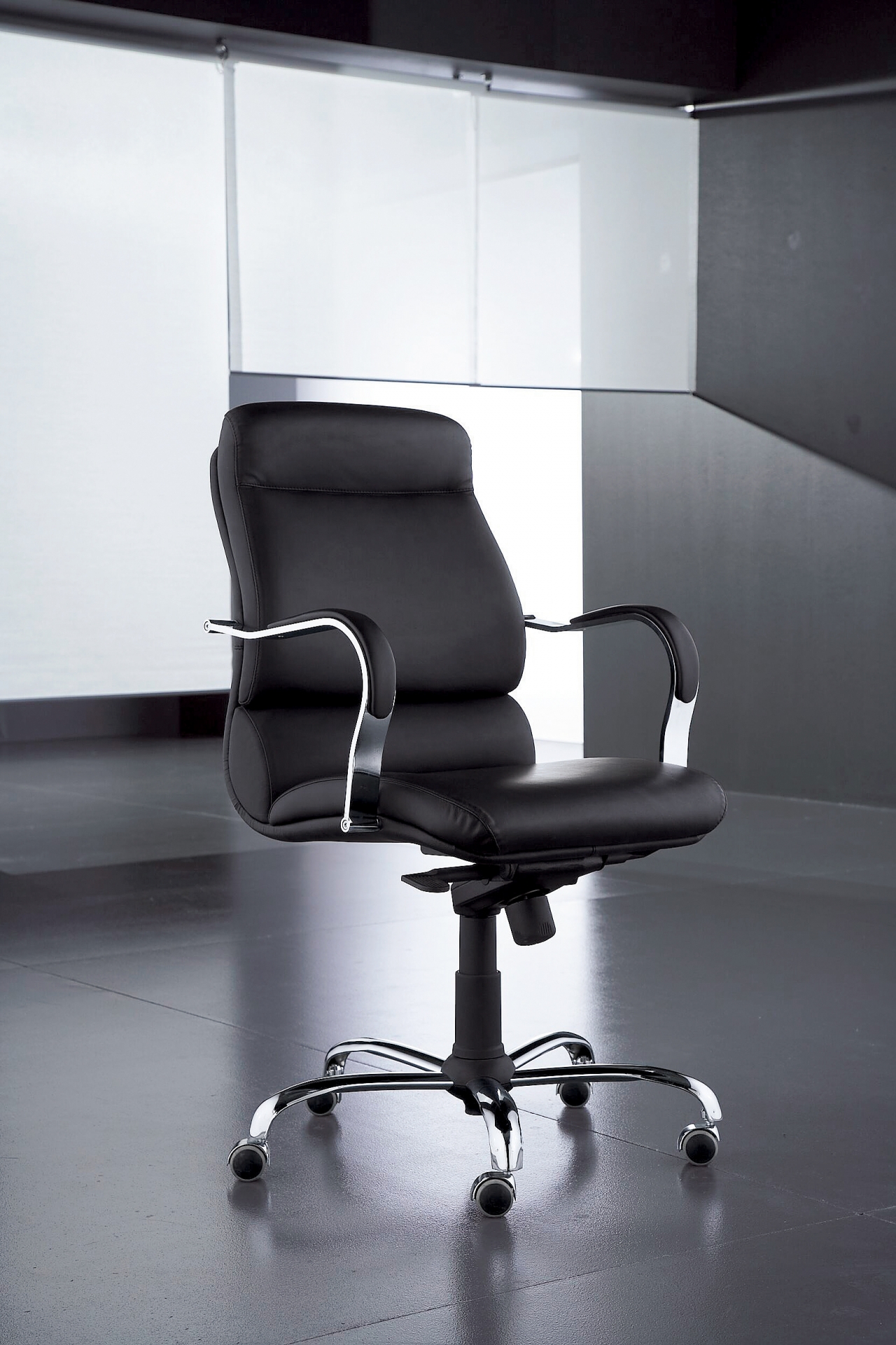 Кресла для руководителей  Comfort/D-chrome